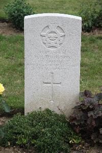 Hanover War Cemetery - Thompson, Maxwell Hartley