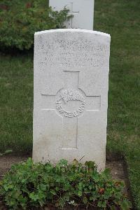 Hanover War Cemetery - Thomson, Adam Haddon