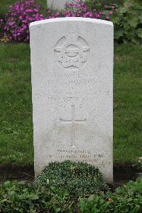 Hanover War Cemetery - Thomson, William Nairne