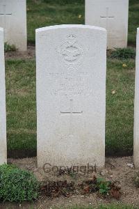 Hanover War Cemetery - Tocher, Eric James