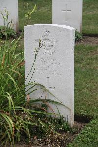 Hanover War Cemetery - Topham, Edward Arthur