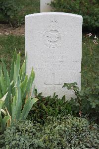 Hanover War Cemetery - Trivett, Arthur