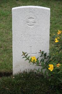 Hanover War Cemetery - Truman, Edward George