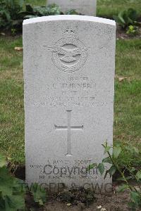 Hanover War Cemetery - Turner, Stanley Charles