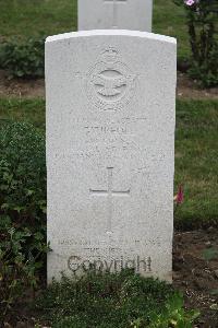 Hanover War Cemetery - Upfold, George