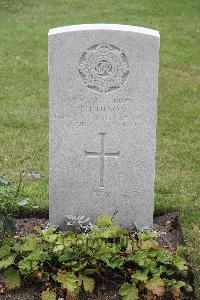 Hanover War Cemetery - Upson, F J