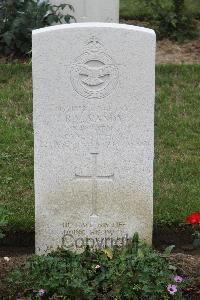 Hanover War Cemetery - Vandy, Raymond Victor