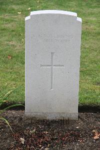 Hanover War Cemetery - Venning, Victor George William