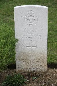 Hanover War Cemetery - Vinson, Ronald Anthony