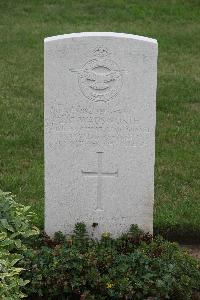 Hanover War Cemetery - Wadsworth, Eric Charles