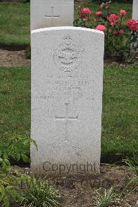 Hanover War Cemetery - Wakefield, William