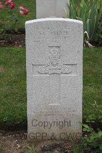 Hanover War Cemetery - Walker, Frederick Charles