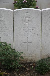 Hanover War Cemetery - Walker, Kenneth Wylam