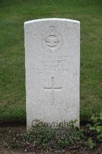 Hanover War Cemetery - Walker, Peter Frank