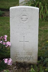 Hanover War Cemetery - Wallis, Hubert