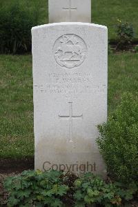 Hanover War Cemetery - Warren, George Ernest