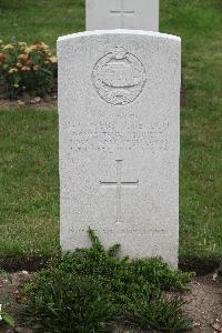 Hanover War Cemetery - Webb, George Clifford