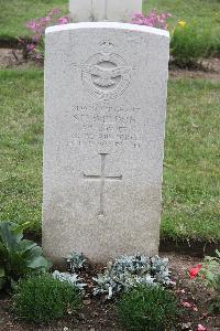 Hanover War Cemetery - Weldon, Sydney Harold