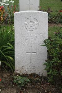 Hanover War Cemetery - Wells, Roy Arthur