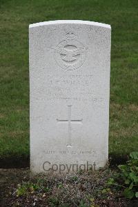 Hanover War Cemetery - Whale, Leslie Frank