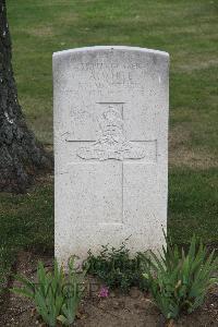 Hanover War Cemetery - White, Arthur