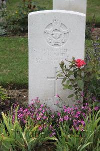 Hanover War Cemetery - White, Cedric Gordon