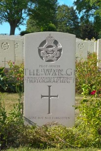 Hanover War Cemetery - STEVENS, ELWOOD LEROY