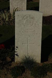 Caterpillar Valley Cemetery Longueval - Andrews, G L