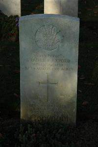 Caterpillar Valley Cemetery Longueval - Axford, Stanley