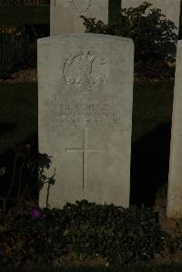 Caterpillar Valley Cemetery Longueval - Balsillie, T