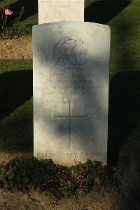 Caterpillar Valley Cemetery Longueval - Barber, F W