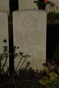 Caterpillar Valley Cemetery Longueval - Barker, C F