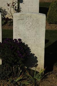 Caterpillar Valley Cemetery Longueval - Bates, F G