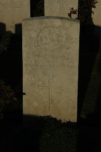 Caterpillar Valley Cemetery Longueval - Bell, P