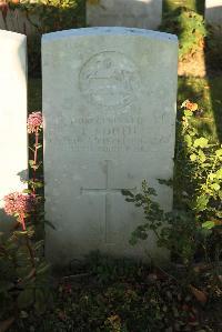 Caterpillar Valley Cemetery Longueval - Booth, E