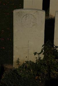 Caterpillar Valley Cemetery Longueval - Boyle, D