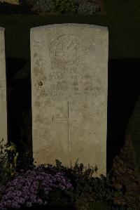 Caterpillar Valley Cemetery Longueval - Bray, Frank