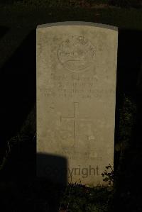 Caterpillar Valley Cemetery Longueval - Budden, S