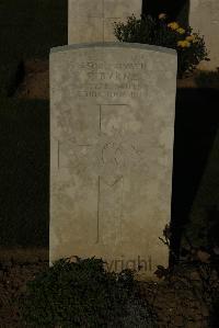 Caterpillar Valley Cemetery Longueval - Byrne, P