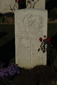 Caterpillar Valley Cemetery Longueval - Carey, G