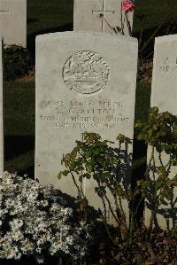 Caterpillar Valley Cemetery Longueval - Charlton, L