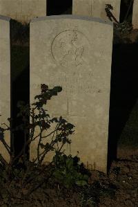 Caterpillar Valley Cemetery Longueval - Chick, F E