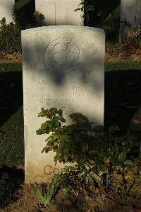 Caterpillar Valley Cemetery Longueval - Claydon, W C