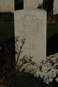 Caterpillar Valley Cemetery Longueval - Cook, William