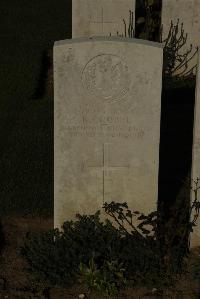 Caterpillar Valley Cemetery Longueval - Cooper, B