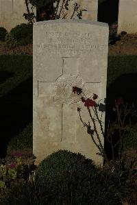 Caterpillar Valley Cemetery Longueval - Creek, E W