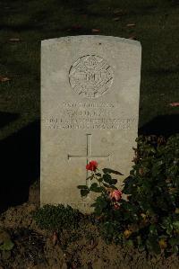 Caterpillar Valley Cemetery Longueval - Curran, Thomas