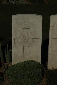 Caterpillar Valley Cemetery Longueval - Darling, J L