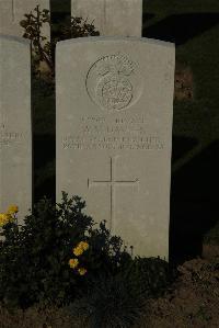 Caterpillar Valley Cemetery Longueval - Davies, W V