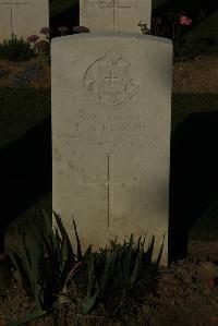 Caterpillar Valley Cemetery Longueval - Deacon, E A